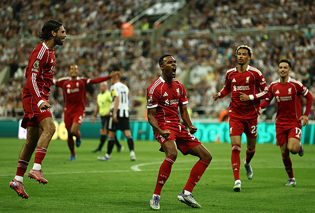 ONLINE: Newcastle - Liverpool 1:2, Guimaraes snižuje, domácí hrají v deseti