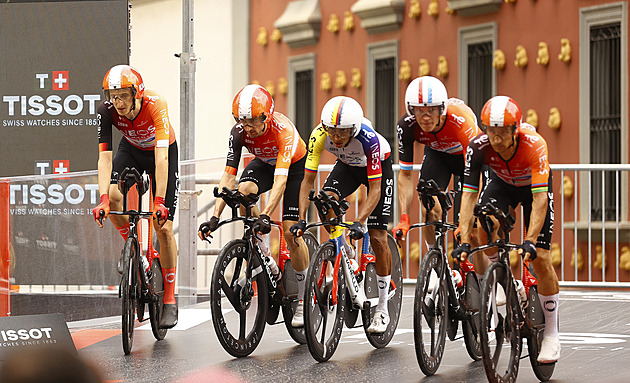 Vuelta ONLINE: Poprvé ve Španělsku. Trek vede, další silné týmy časovka teprve čeká