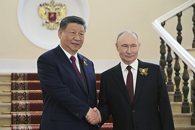 Za Si Ťin-pchingem dorazí Kim Čong-un i Putin. Budou slavit konec světové války