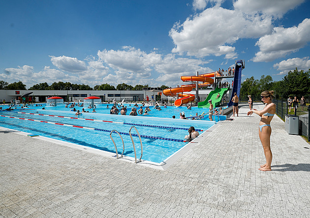 Zapékanka za stovku, zmrzka za polovic. Nový polský akvapark vznikl jako černá stavba