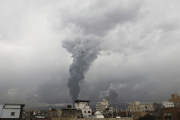 Húsíjský premiér zemřel při izraelském útoku na Saná, potvrdili povstalci