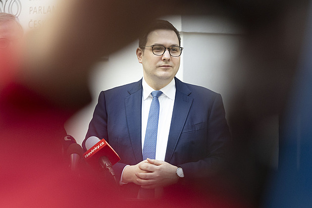 K volbě ze zahraničí se přihlásilo přes 27 tisíc lidí, řekl Lipavský