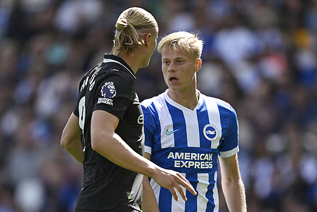 ONLINE: West Ham se Součkem i Dioufem hraje na Nottinghamu, City se ujímá vedení