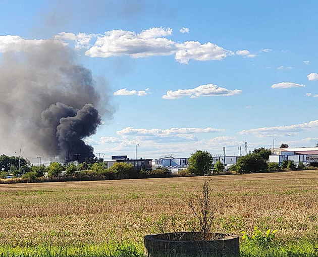 Na Pražském okruhu u Barrandova vzplál autobus. Cestující vyvázli bez zranění