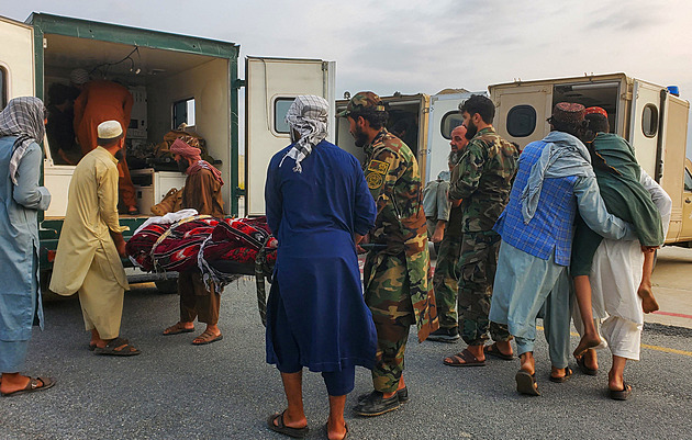 Zemětřesení v Afghánistánu zabilo 500 lidí, počet zraněných přerostl tisícovku