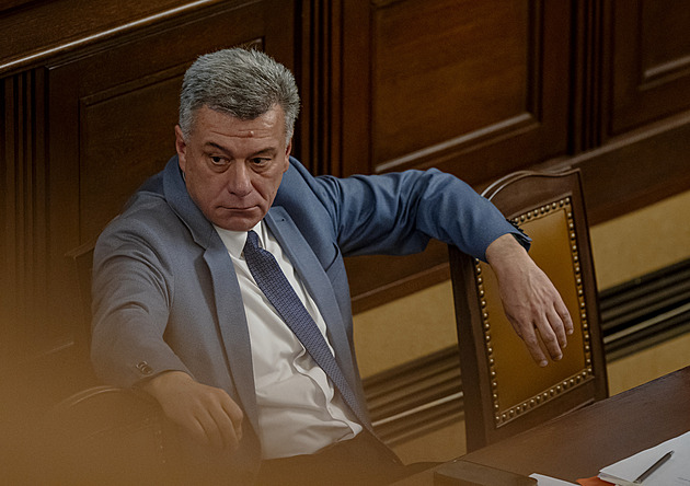 Blažek věděl, že bitcoiny zajistila policie, přesto je stát chtěl dražit, konstatuje audit