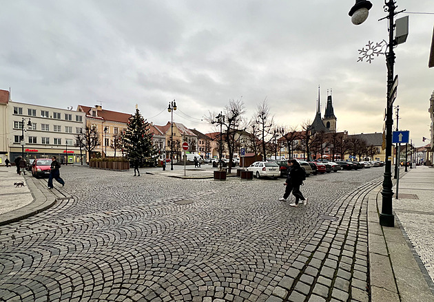 Louny rozšířily placené parkování. Zaděláno na mrtvé centrum, vzkazují lidé