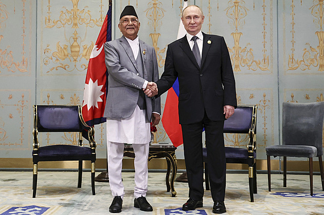 Blok Čína-Indie-Rusko se postavil za Írán, odsoudil cla a o válce na Ukrajině pomlčel