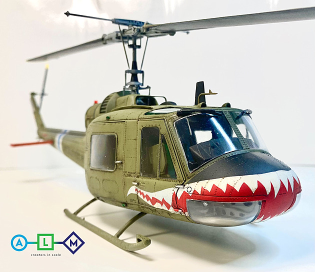 Vrtulník Bell UH-1C byl všestranný dříč. Model legendy z války ve Vietnamu