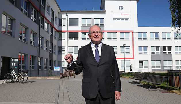 Zpět pod stát. První dvě nemocnice přešly ze soukromých rukou pod veřejnou správu