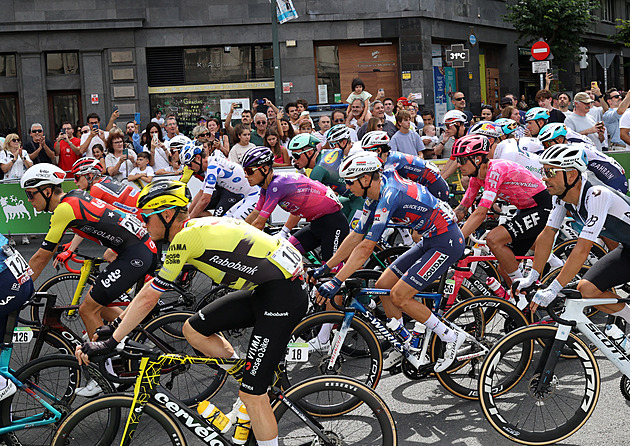Vuelta ONLINE: Náročný den v Baskicku. Peloton opět sjíždí únik