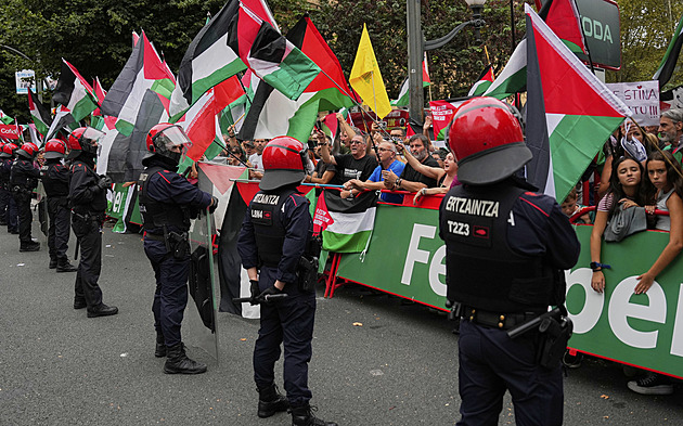 Technický šéf Vuelty vyzval stáj Israel k odstoupení: Jejich účast ohrožuje ostatní