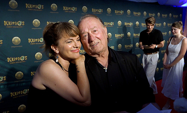 Premiéra Cirque du Soleil: Gondíková soucítí s artisty, Janda zavírá oči