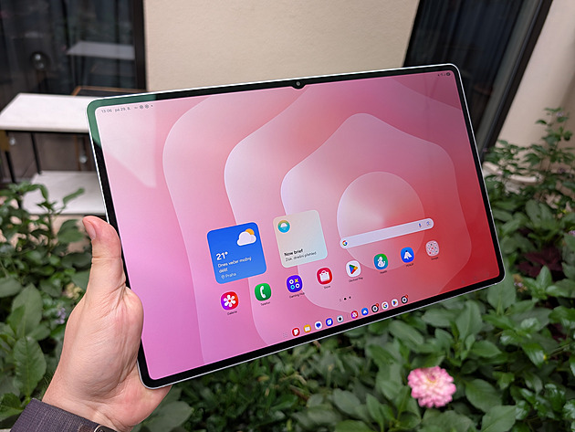 Velký a ještě větší. Nový obří tablet od Samsungu přehlédnete jen těžko