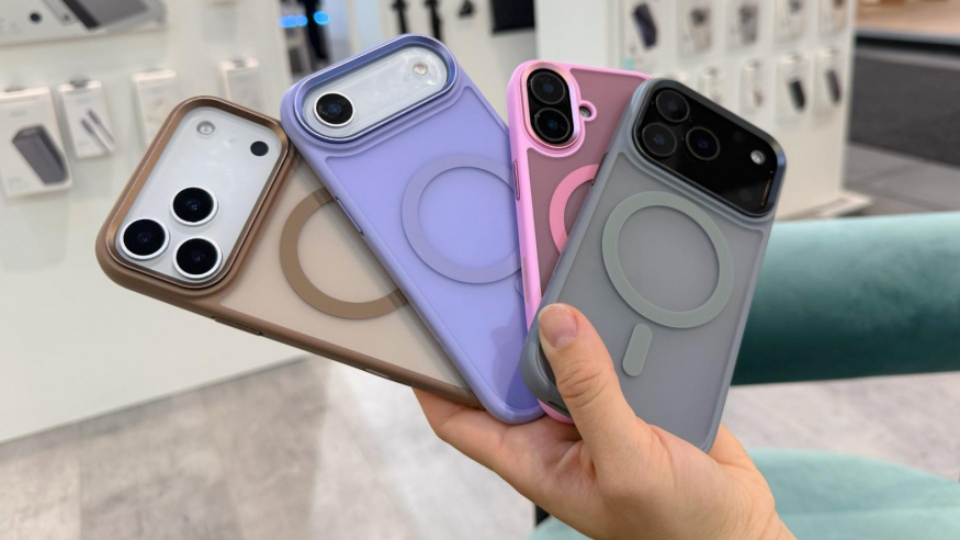 Nejtenčí iPhone 17 naživo! Návštěvníky veletrhu pobláznily makety novinek od Applu