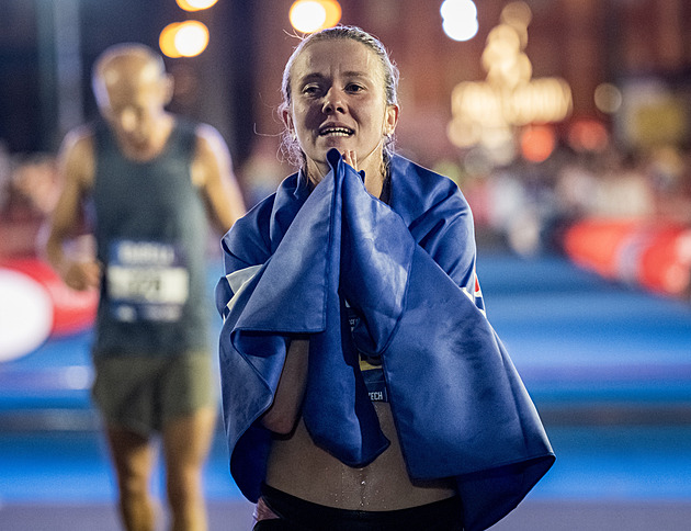 Hrochová na Grand Prix v Praze výrazně zlepšila český rekord na desítce