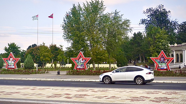 Stále více turistů, libuje si ubytovatel v Podněstří. Přes krizi se tu prohánějí tesly