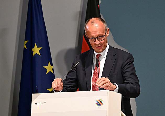 Vzniká osa autokracií proti Západu, Putinův plán teprve začíná, varuje Merz