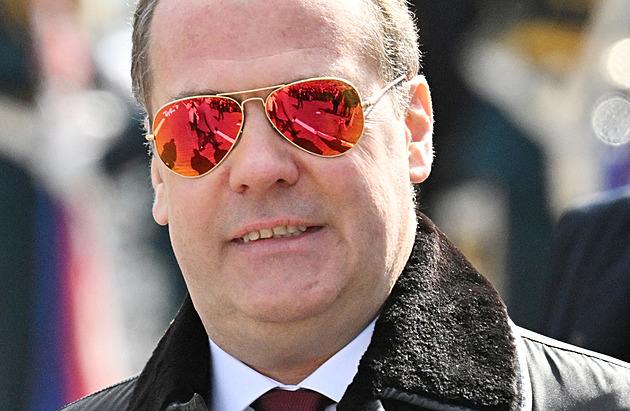 Finsko na nás připravuje útok podobně jako nacisté, tvrdí Medveděv