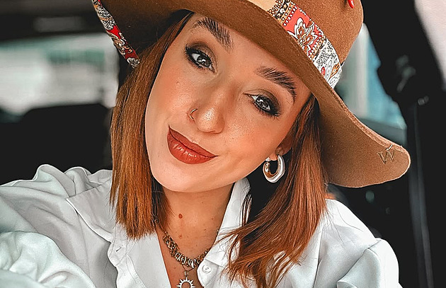 Adéla Konewka má holčičku. Kvůli nádoru rodila moderátorka o osm týdnů dříve