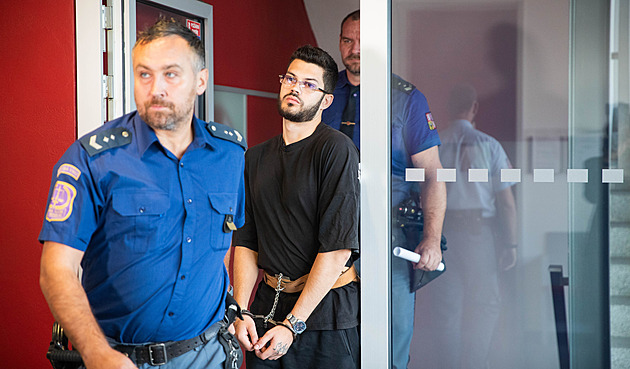 Z důvěřivců vylákali 33 milionů, muže z kauzy call center na Ukrajině čeká vězení