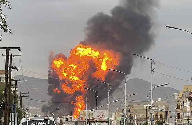 Izrael opět útočil na blízkovýchodní hlavní město. V Jemenu zemřelo 35 lidí