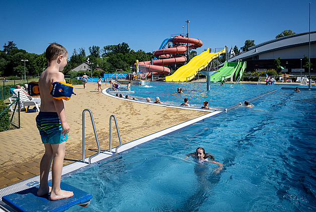 Hůř bylo jen za covidu. Koupaliště v Turnově zažilo druhou nejhorší sezonu