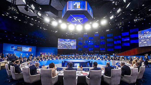 NATO reaguje na incident s drony v Polsku. Posílá na východ hlavně více letadel