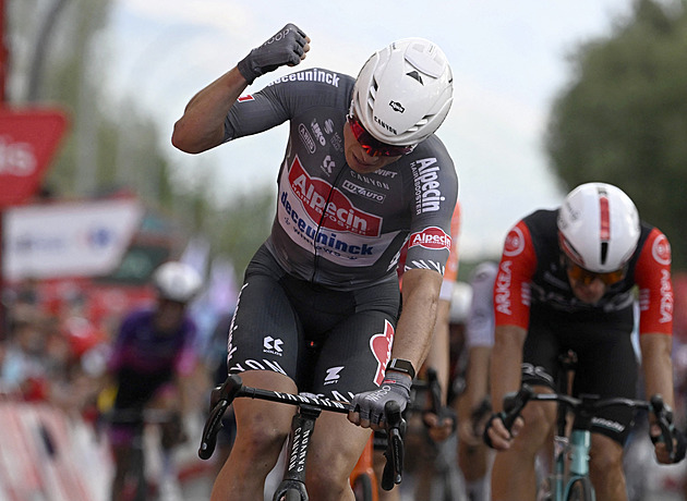 Philipsen má na Vueltě etapový hattrick, Otruba je bojovníkem dne