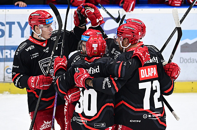 ONLINE: Liberec s Pardubicemi ztrácí, Třinec ve šlágru se Spartou srovnává