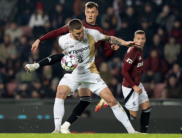 ONLINE: Hradec Kr. - Sparta 2:0, domácí v euforii, náskok zvyšuje Darida