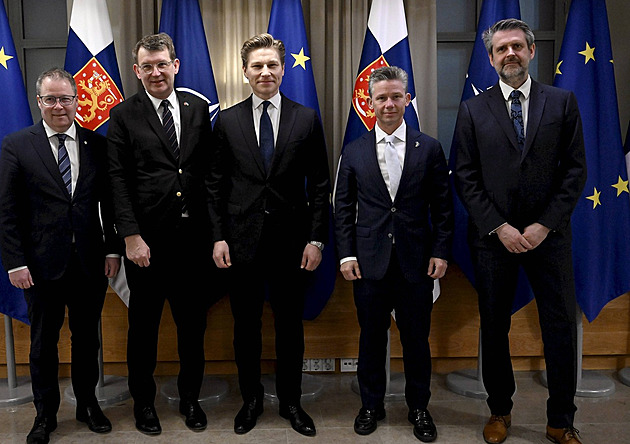 V Grónsku začalo velké vojenské cvičení NATO. Jednotky USA se nezapojily