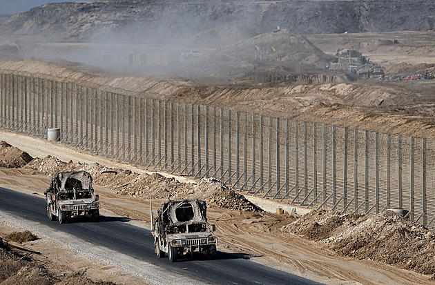 Izrael zahájil pozemní ofenzivu do města Gaza, chce ho obsadit a zničit Hamás