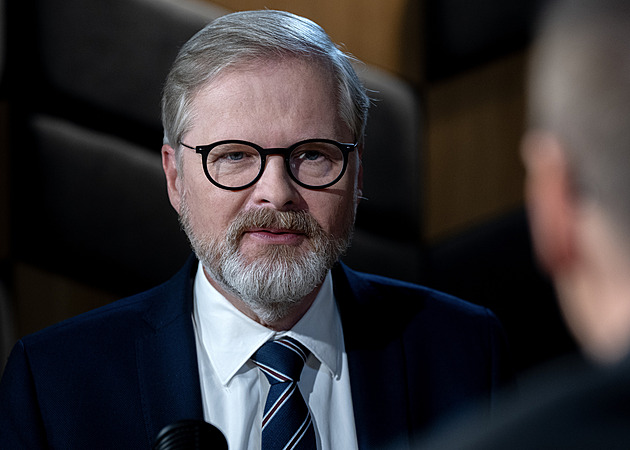 Ne všem v Česku se žije lépe, připustil Fiala. Motoristé jsou pro něj nečitelní