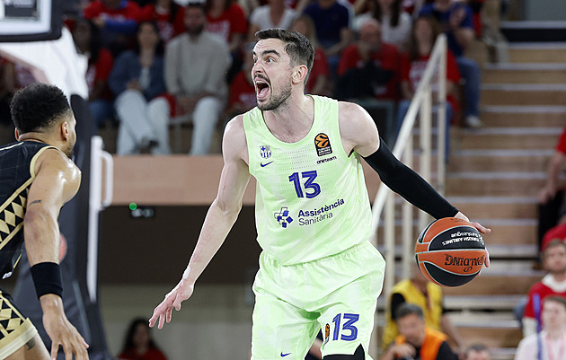 Pocta pro Satoranského. Od nové sezony povede Barcelonu jako kapitán