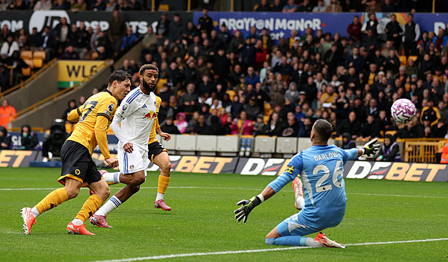 ONLINE: Krejčí dal svůj první gól, ale Leeds srovnává, Liverpool v derby zdolal Everton