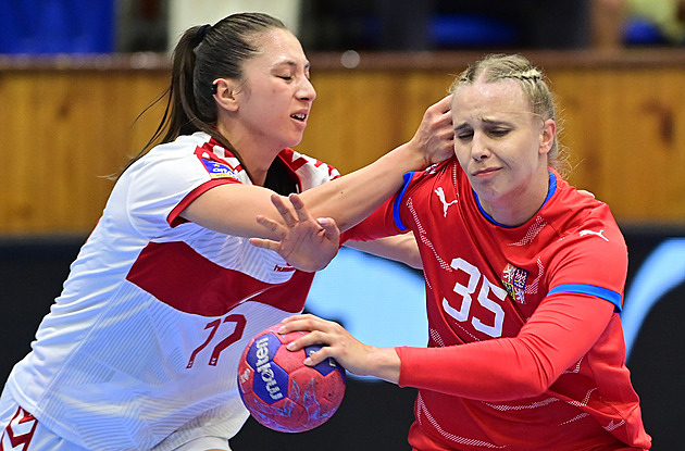 Kontrolované utkání, protočená sestava. Házenkářky v Chebu porazily Turecko