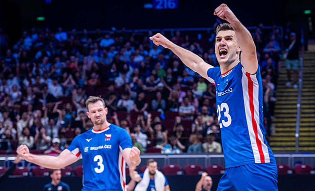 Chtěl být hokejistou, ale zastavila ho vážná nehoda. Teď táhne volejbalisty za medailí