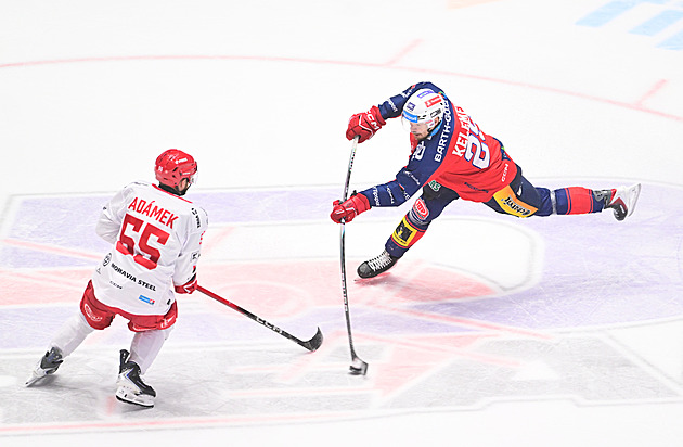 ONLINE: Pardubice horlivě dotahují proti Třinci. Smažou čtyřbrankové manko?