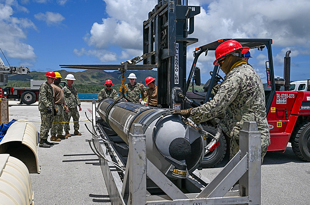 Zelenskyj požádal Trumpa o střely Tomahawk, chce přimět Rusko k míru