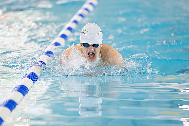 Sedm medailí, čtyři zlata a světový rekord. Nevidomý plavec Kratochvíl zářil na MS