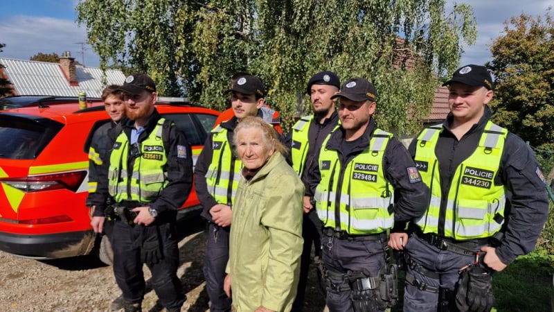 Šťastný konec pátrání po houbařce z Hodonínska: Náhodný muž ji našel na Slovensku