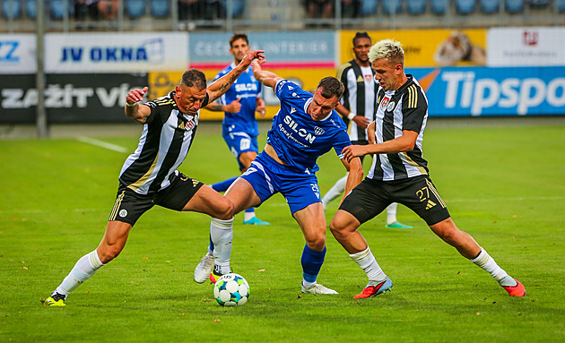 Matějka hattrickem sestřelil Příbram a dotáhl Táborsko ke Zbrojovce