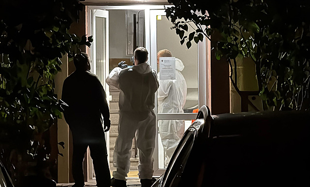 Vražda starší ženy ve Kbelích. Policie zadržela podezřelého do pár desítek minut