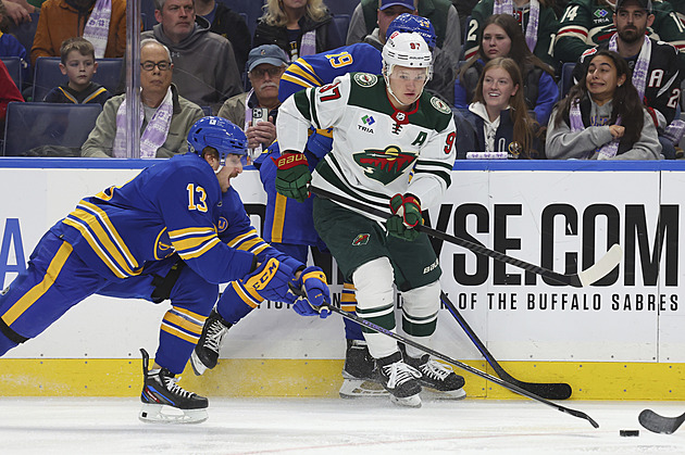 Kaprizov s Minnesotou usmlouval téměř tři miliardy, je nejlépe placeným hráčem NHL