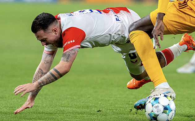 ONLINE: Inter - Slavia, za hosty Vlček či Hašioka. V útoku hraje pouze Kušej