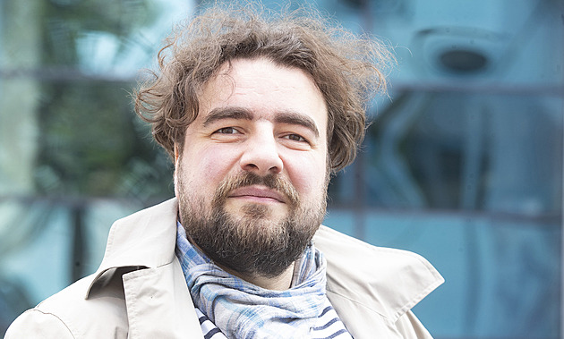 Kreml své naděje ani neskrývá, píše ruský analytik o manipulaci voleb v Česku