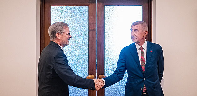 Fiala a Babiš se utkají o vizi pro Česko. Sledujte duel online na iDNES.cz