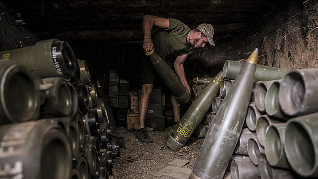 Svět řeší volby v Česku a ptá se: bude Praha dál krmit ukrajinskou artilerii?