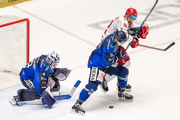ONLINE: Vítkovice dotáhly Třinec. Do Brna zavítá Kladno, Pardubice čekají Vary
